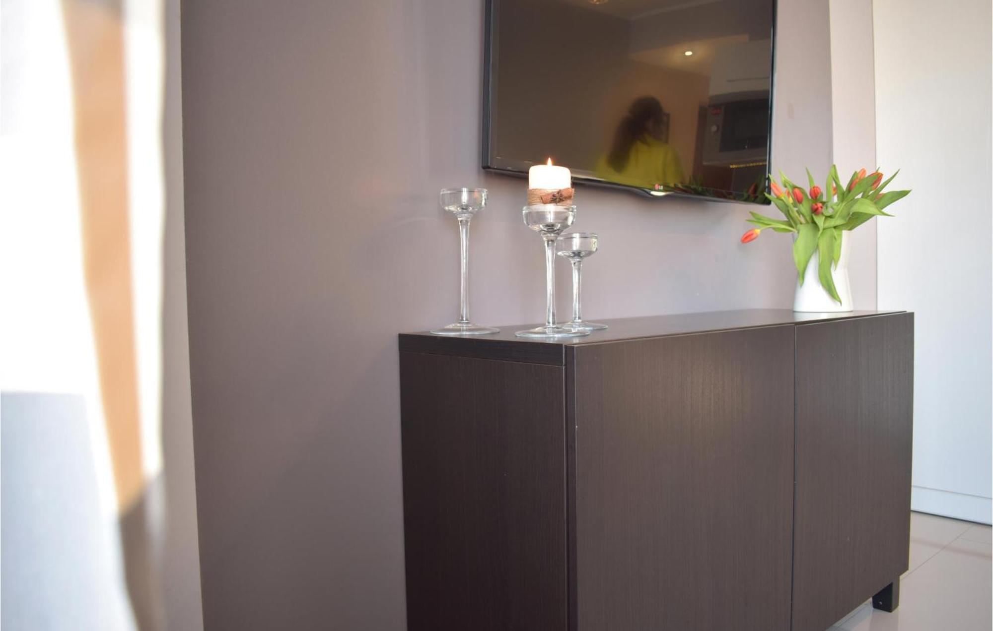 Nice Apartment In Darlowko With Wifi エクステリア 写真