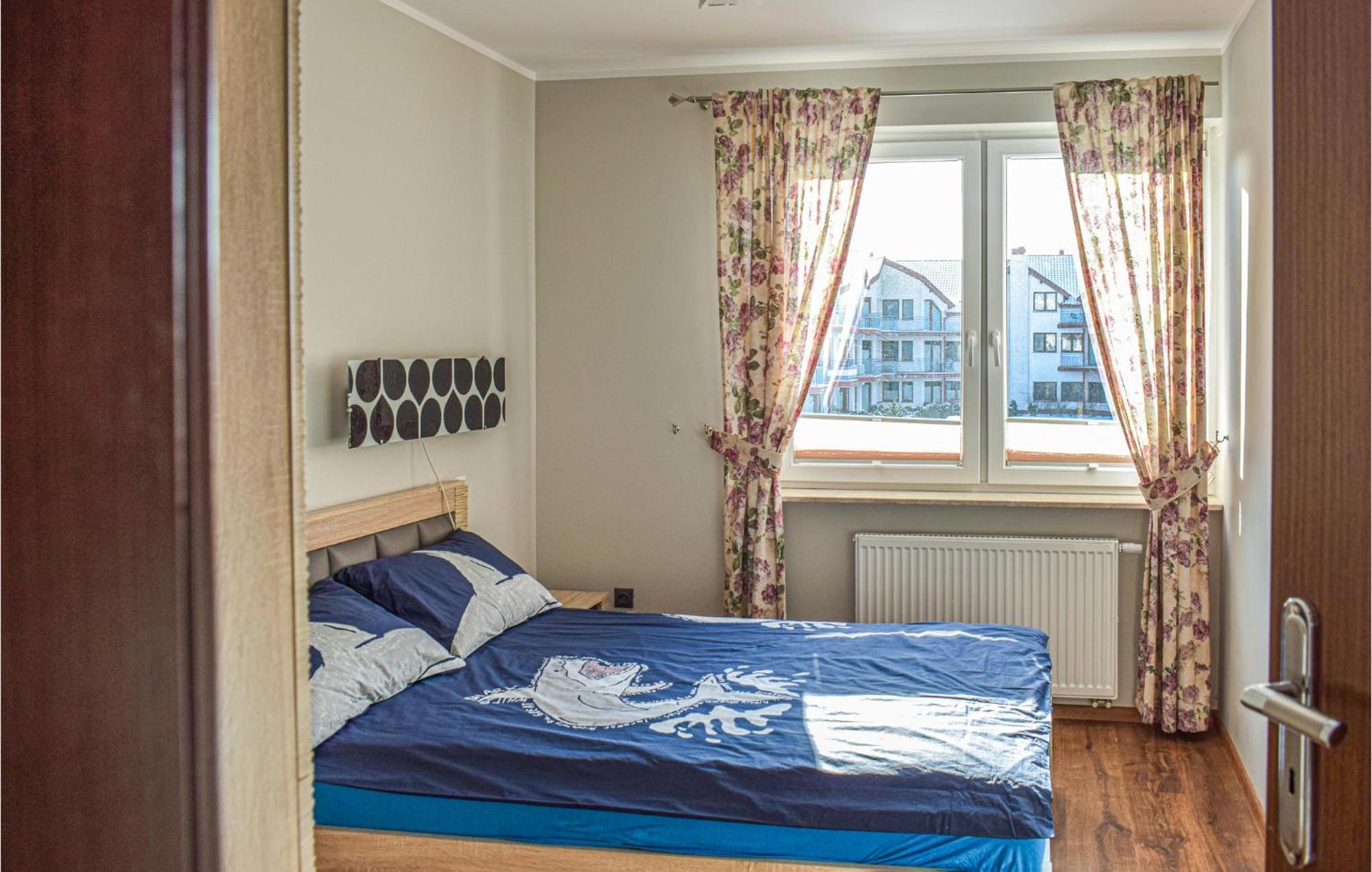 Nice Apartment In Darlowko With Wifi エクステリア 写真